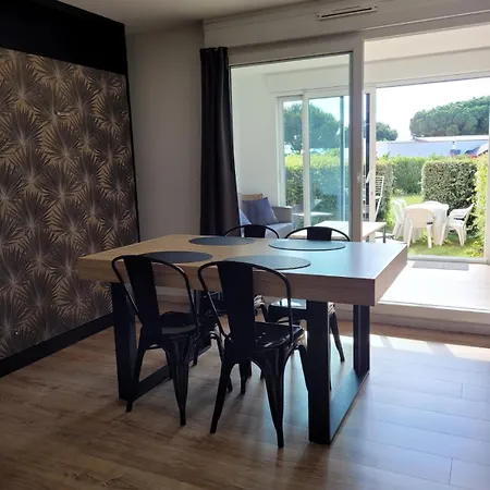 Face Au Golf En Rez De Jardin